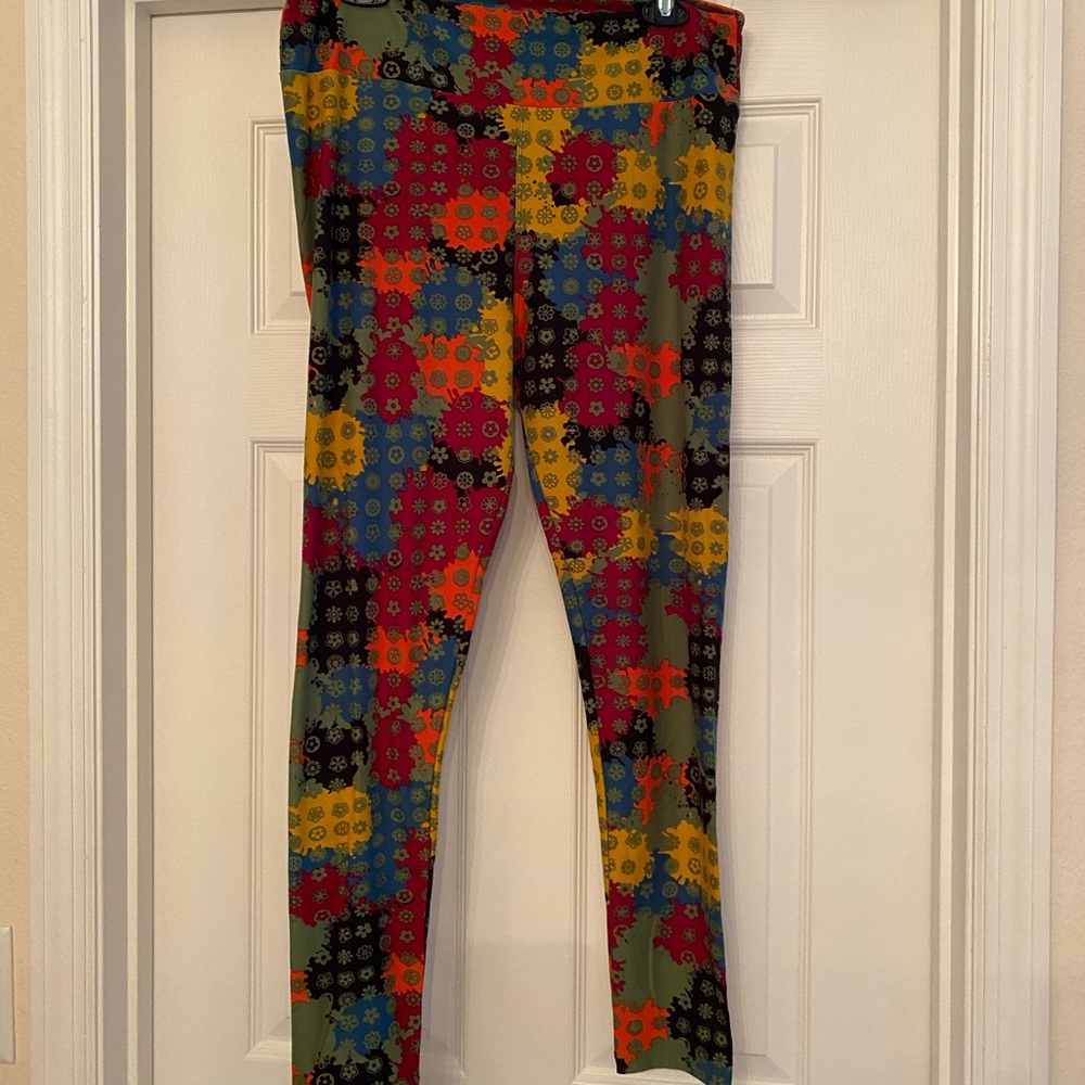 LuLaRoe leggings size tall & curvy - Picture 1 of 3